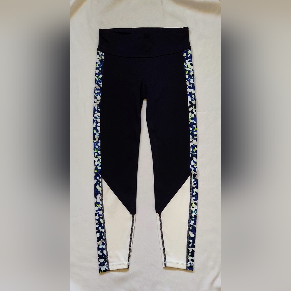 Gap Fit Blackout Technology Athletic Workout Leggings Size XS Black White